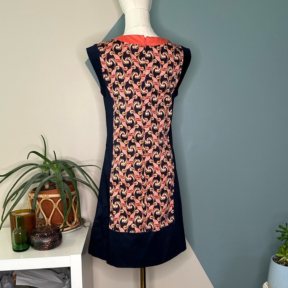The Webster Miami for Target Mod Shift Dress Pink Navy Retro Swirl Print Size 4 - Picture 5 of 11